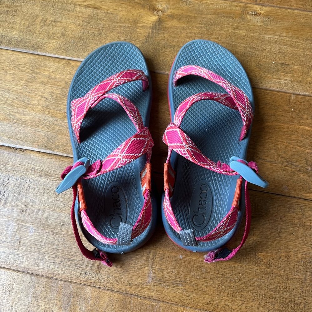 Girls Chaco sandals - Picture 3 of 5